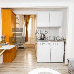 APARTMANI S POSLOVNIM PROSTOROM U STAROM GRADU - CIJENA NA UPIT