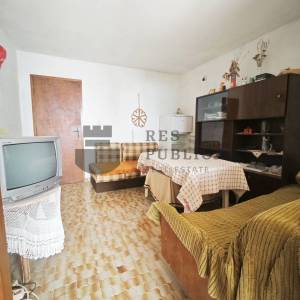 APARTMANSKA KUĆA U KOMARNI