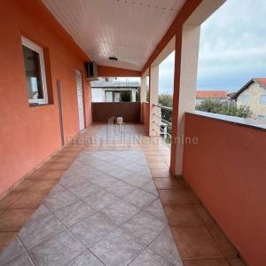 Apartmanska Ljetna Oaza na Otoku VIru - Top Lokacija