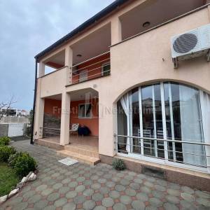 Apartmanska Ljetna Oaza na Otoku VIru - Top Lokacija