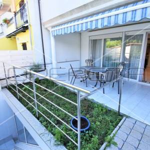 Apartmanski objekt s 6 odvojenih apartmana i garažom, Rovinj, Istra