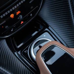 Aston Martin DBS 770 ULTIMATE COUPE