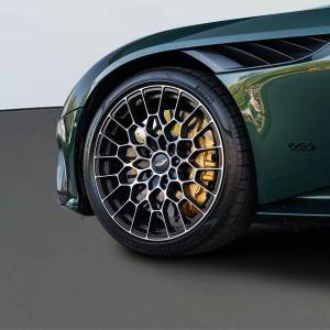 Aston Martin DBS 770 ULTIMATE COUPE