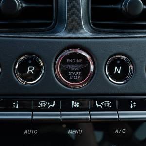 Aston Martin DBS 770 ULTIMATE COUPE