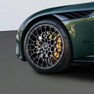 Aston Martin DBS 770 ULTIMATE COUPE