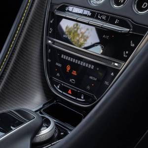 Aston Martin DBS Superleggera 5.2 V12