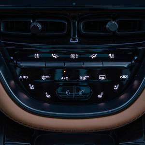 Aston Martin DBX 4.0 V8 TWIN TURBO