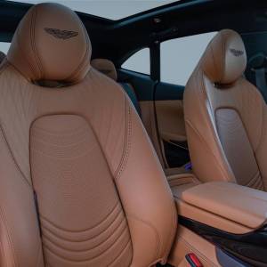 Aston Martin DBX 4.0 V8 TWIN TURBO