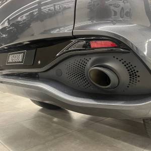 Aston Martin DBX AM8 550PS