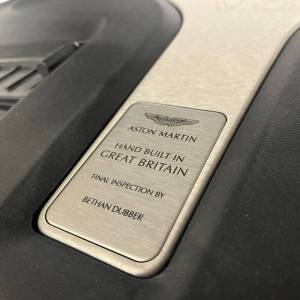 Aston Martin DBX AM8 550PS