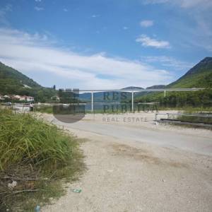 ATRAKTIVNO ZEMLJIŠTE UZ MORE U BROCAMA - PELJEŠAC