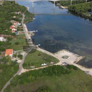 ATRAKTIVNO ZEMLJIŠTE UZ MORE U BROCAMA - PELJEŠAC