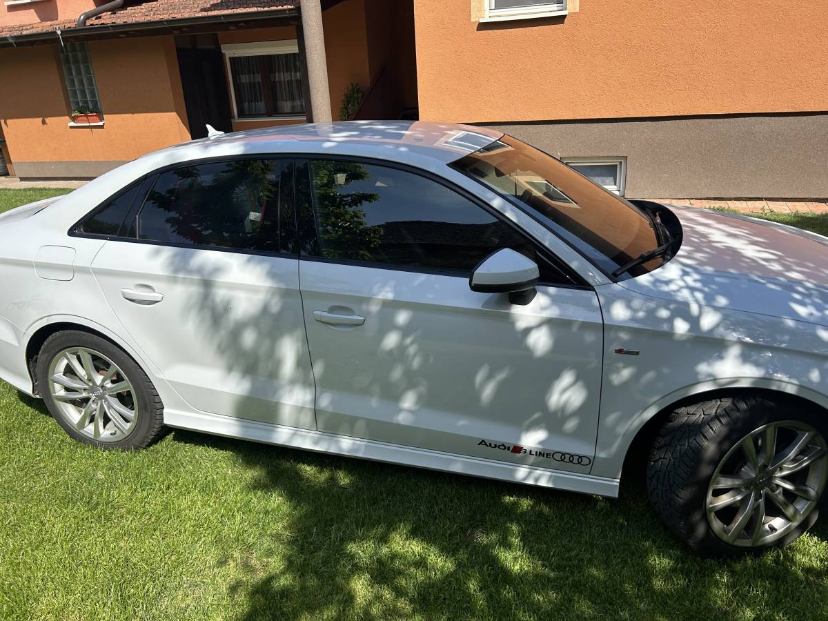 Audi A3 1,6 TDI Limousine S-Line