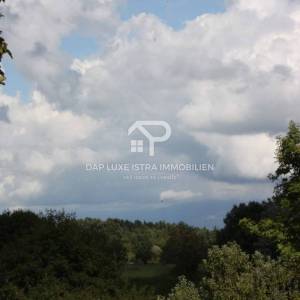 Barban Istra Građevinsko zemljište s dozvolom 900m2