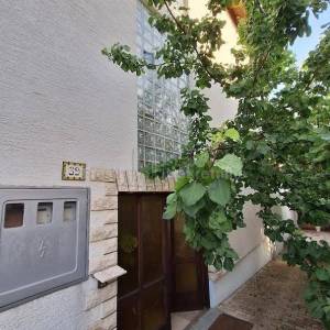 BIBINJE-DVOKATNICA 389 m2, 4 APARTMANA, OTVOREN POGLED NA MORE!