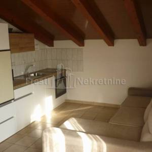 BIBINJE-DVOKATNICA 389 m2, 4 APARTMANA, OTVOREN POGLED NA MORE!