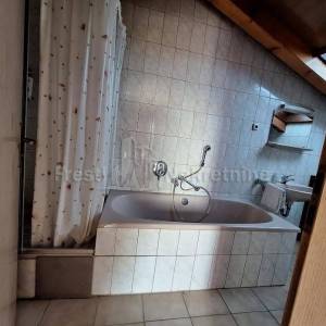 BIBINJE-DVOKATNICA 389 m2, 4 APARTMANA, OTVOREN POGLED NA MORE!