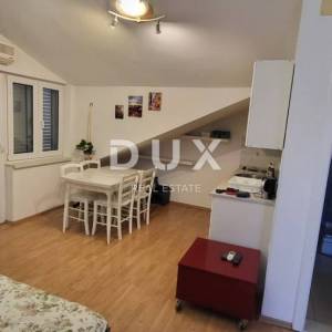 BIOGRAD NA MORU - kuća u centru grada