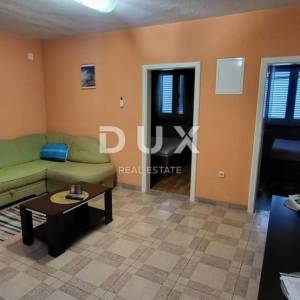 BIOGRAD NA MORU - kuća u centru grada