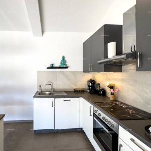 Blizina Barbana. Ekskluzivna ponuda, samo u našoj aganciji! Dvije, nove dvojne kuće, idealno jedna za življenje a druga za rent...