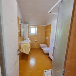 Blizina Ližnjana u malom istarskom mjestu, samostojeća kuća površine 103 m²