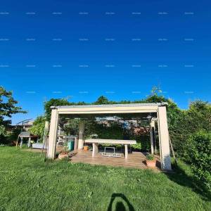 Blizina Ližnjana u malom istarskom mjestu, samostojeća kuća površine 103 m²