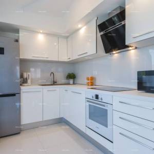 Blizina Medulinskih hotela, namješten i odmah useljiv apartman.