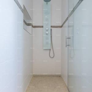 Blizina Medulinskih hotela, namješten i odmah useljiv apartman.