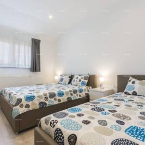 Blizina Medulinskih hotela, namješten i odmah useljiv apartman.