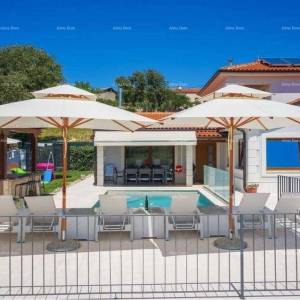 Blizina Novigrada, nova kuća sa bazenom.