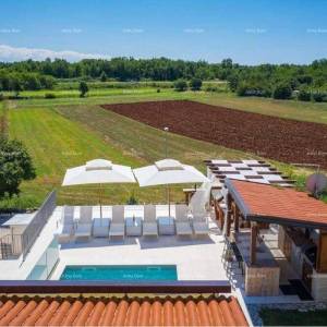 Blizina Novigrada, nova kuća sa bazenom.