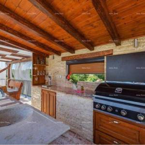 Blizina Novigrada, nova kuća sa bazenom.