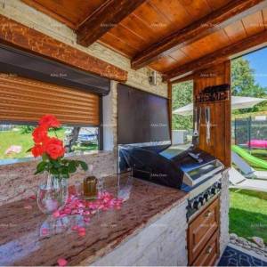 Blizina Novigrada, nova kuća sa bazenom.