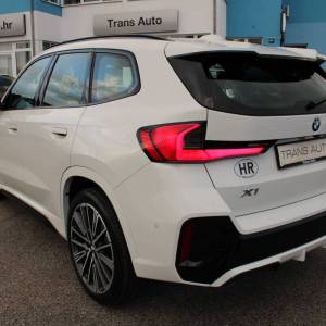 BMW X1 xDrive 23i M-Paket *HARMAN KARDON, LED, KAMERA, NAVIGACIJA*