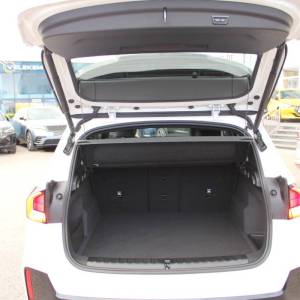 BMW X1 xDrive 23i M-Paket *HARMAN KARDON, LED, KAMERA, NAVIGACIJA*