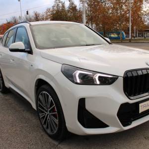 BMW X1 xDrive 23i M-Paket *HARMAN KARDON, LED, KAMERA, NAVIGACIJA*