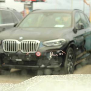 BMW X1 xDrive 23i M-Paket *HARMAN KARDON, LED, KAMERA, NAVIGACIJA*