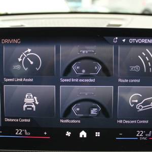 BMW X1 xDrive 23i M-Paket *HARMAN KARDON, LED, KAMERA, NAVIGACIJA*