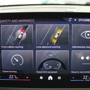 BMW X1 xDrive 23i M-Paket *HARMAN KARDON, LED, KAMERA, NAVIGACIJA*