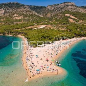 *** Bol, Brač - predivno imanje s dvije kuće s pogledom na more ***