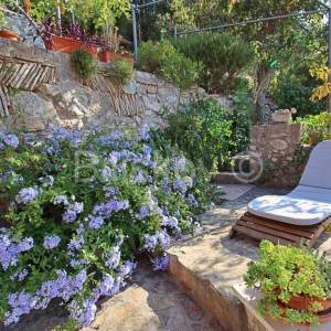 Brač, Bobovišća prodaja dvojna kamena kuća