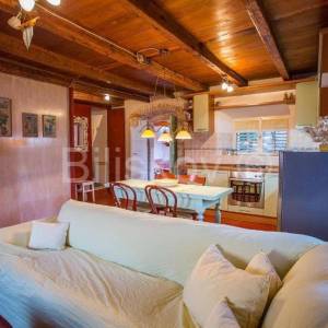 Brač, Bobovišća prodaja dvojna kamena kuća