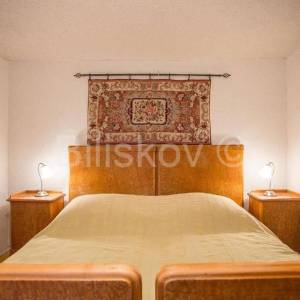 Brač, Bobovišća prodaja dvojna kamena kuća