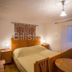 Brač, Bobovišća prodaja dvojna kamena kuća