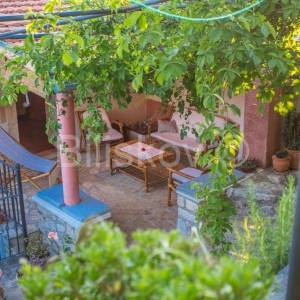 Brač, Bobovišća prodaja dvojna kamena kuća