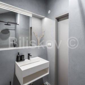 Brač, Bol, prodaja renovirana kamena kuća, 9 apartmana