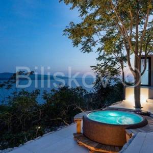 Brač, Bol, prodaja renovirana kamena kuća, 9 apartmana