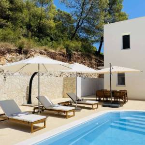 Brač, kuća najam do sezone 2 sobe 