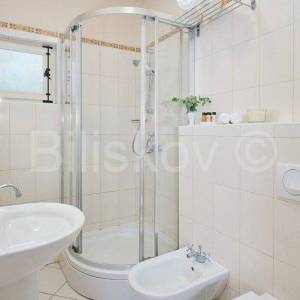 Brač, luksuzna vila – 1 red uz more! 