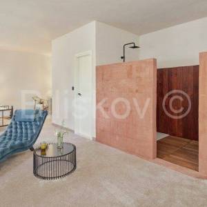 Brač, luksuzna vila – 1 red uz more! 